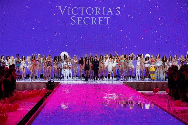 Victoria's Secret 2015 Fashion Show 